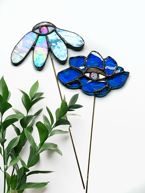 Eye-Bloom Stained Glass Plant Stakes